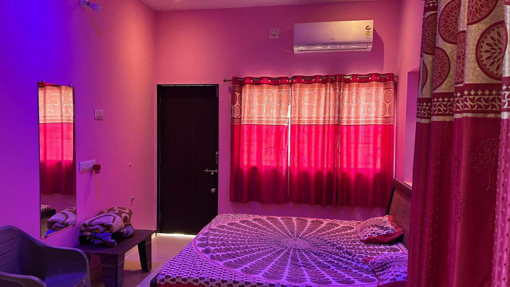 Dwarka Home Stay 外观 照片